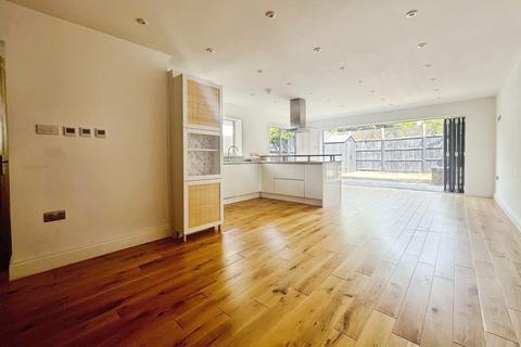 3 bedroom detached house for sale, Britwell Road, Burnham, Slough