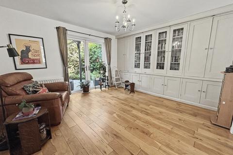 4 bedroom detached house for sale, Preston
