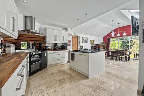 4 bedroom detached house for sale, Preston