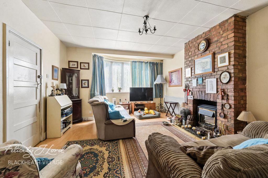 Living room, fireplace
