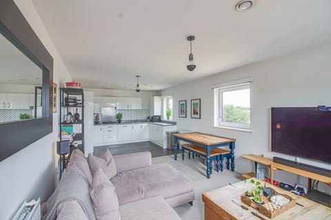 2 bedroom flat for sale, Bridge Road East, Welwyn Garden City, AL7