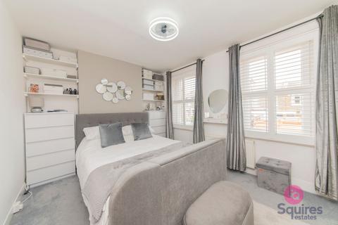 2 bedroom terraced house for sale, Long Lane, London, N3