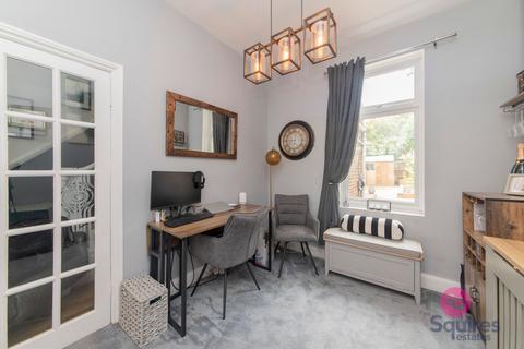 2 bedroom terraced house for sale, Long Lane, London, N3