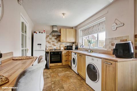 2 bedroom semi-detached house for sale, Grassbanks, Gateshead, NE10