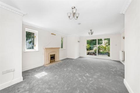4 bedroom detached house for sale, Badgers Walk, Purley CR8