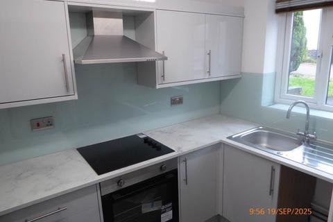 2 bedroom house to rent, Johnstown, Carmarthen,