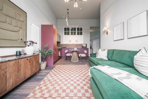 undefined, Apt 9 Garden Room, Blue Bird, Hunnington