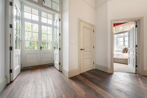 1 bedroom apartment for sale, Apt 13 Sanctuary, Blue Bird, Hunnington