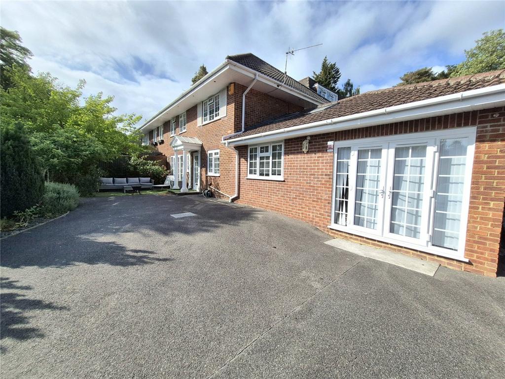 Branksome Wood Road, Bournemouth, Dorset, BH4