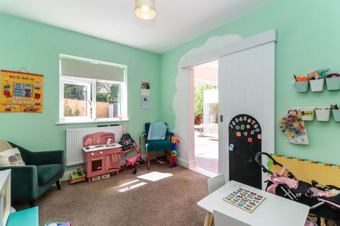 4 bedroom property for sale, Oakwood Road, Bricket Wood, AL2