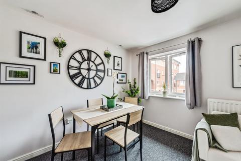 2 bedroom house for sale, Saltash Road, Swindon