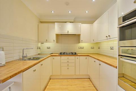 3 bedroom terraced house to rent, Dalton Square, Kingsdown, Bristol, Bristol, BS2