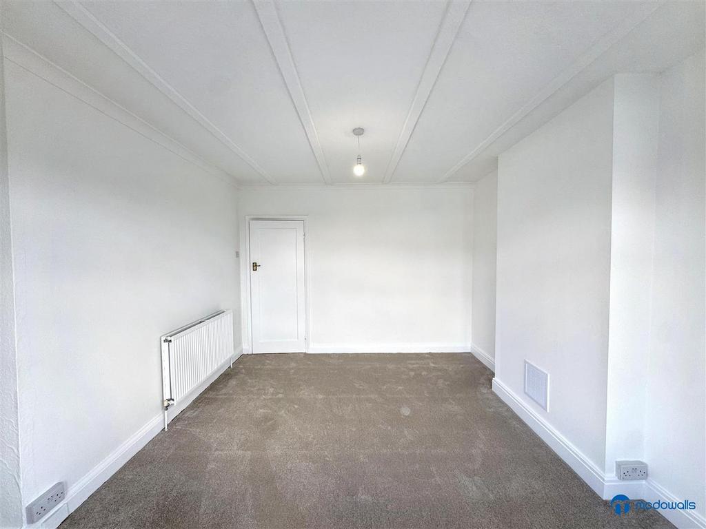 Apartment in Ilford - View 5