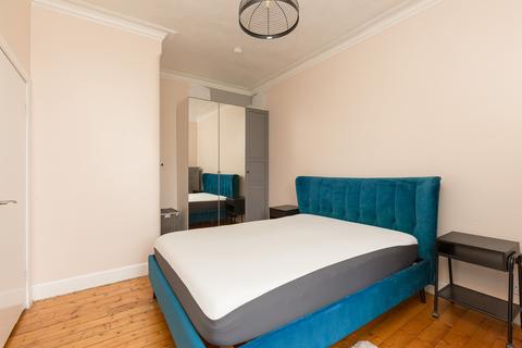 1 bedroom flat for sale, 21/9 Gibson Terrace, EH11 1AT