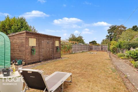 2 bedroom semi-detached bungalow for sale, Colindeep Lane, Norwich