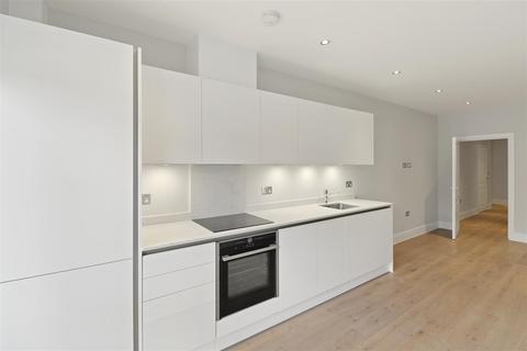 undefined, St. Ives Place, London, E14
