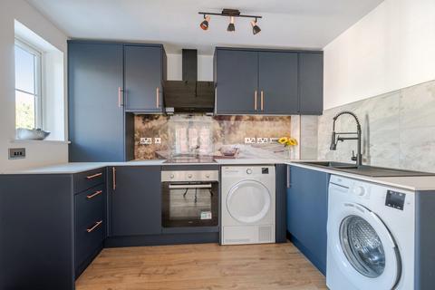 2 bedroom flat for sale, Craigbank Court, Hampshire PO14