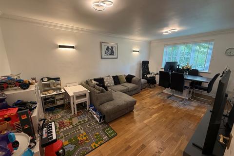 2 bedroom ground floor flat for sale, Windsor Lane, Burnham, Slough