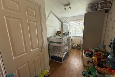 2 bedroom ground floor flat for sale, Windsor Lane, Burnham, Slough