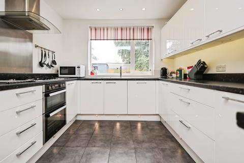 3 bedroom semi-detached house for sale, Apsley Road, Oldbury