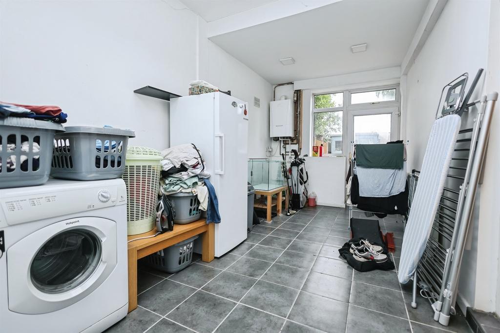 Utility room, utility