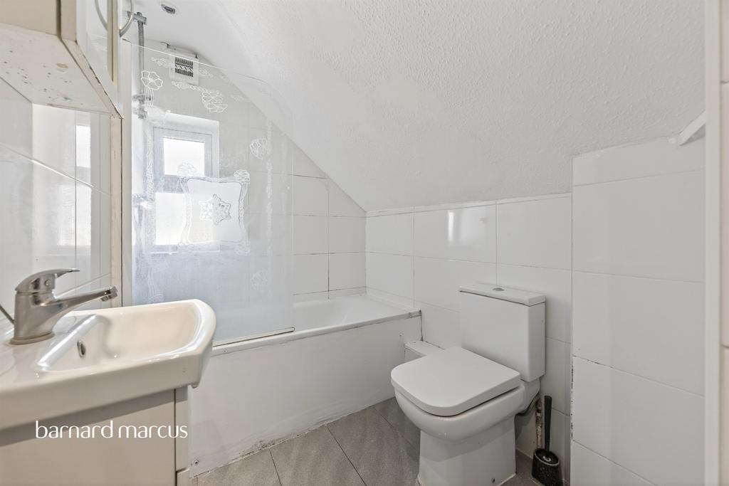 Apartment in SOUTH CROYDON - More