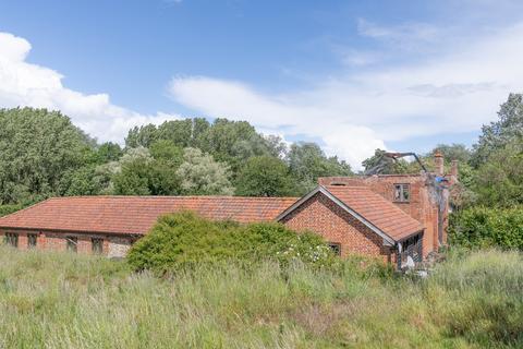 6 bedroom barn conversion for sale, Hollybush Barn, Thwaite Road, Ditchingham, Bungay, Norfolk NR35 2RX
