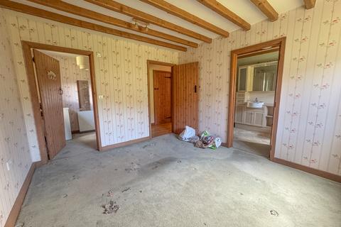 6 bedroom barn conversion for sale, Hollybush Barn, Thwaite Road, Ditchingham, Bungay, Norfolk NR35 2RX