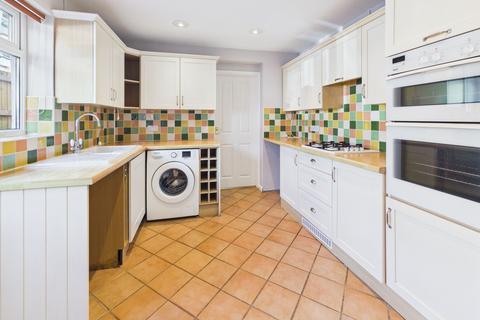 2 bedroom end of terrace house to rent, Caepenydre, Abergavenny, NP7