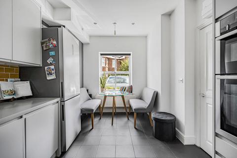 4 bedroom house for sale, Tilt Road, Cobham, Surrey, KT11