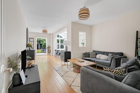 4 bedroom house for sale, Tilt Road, Cobham, Surrey, KT11