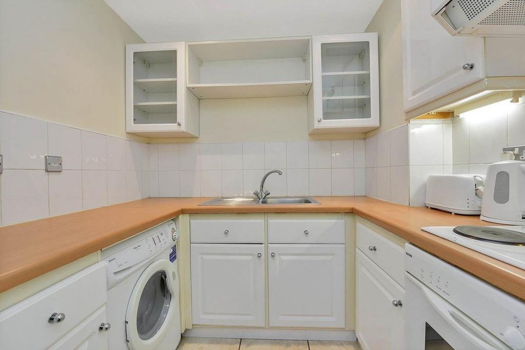 Apartment in London - View 3