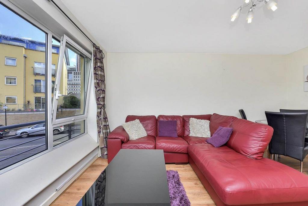 Apartment in London - More