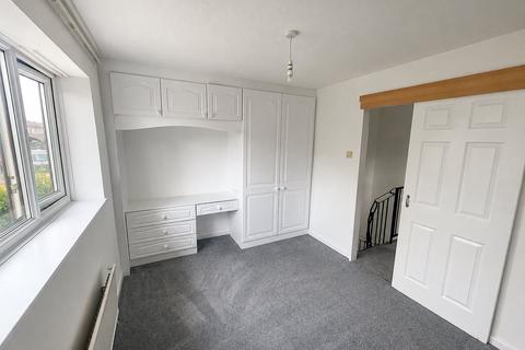 2 bedroom semi-detached house to rent, Leyton Drive, Somerset TA6