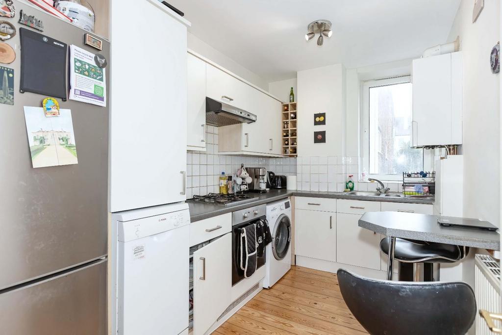 Apartment in Hove, Brighton and Hove - View 5