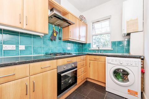 2 bedroom flat for sale, Whitchurch Lane, Edgware