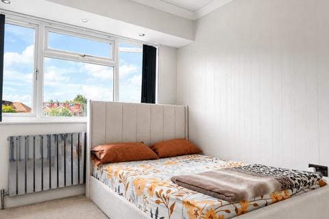 4 bedroom semi-detached house for sale, HAYES UB3