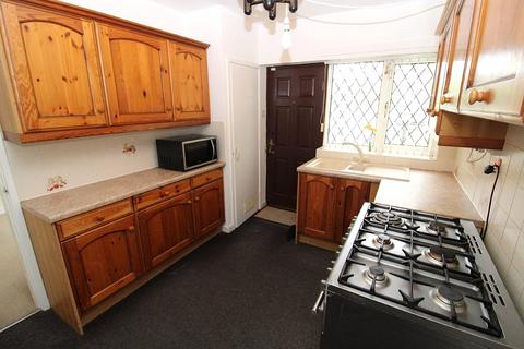 4 bedroom bungalow for sale, Pogmoor Road, Pogmoor, Barnsley
