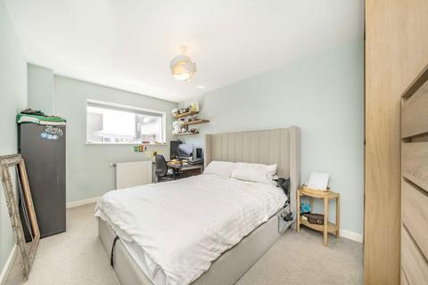 1 bedroom flat to rent, Singer Mews, London SW4