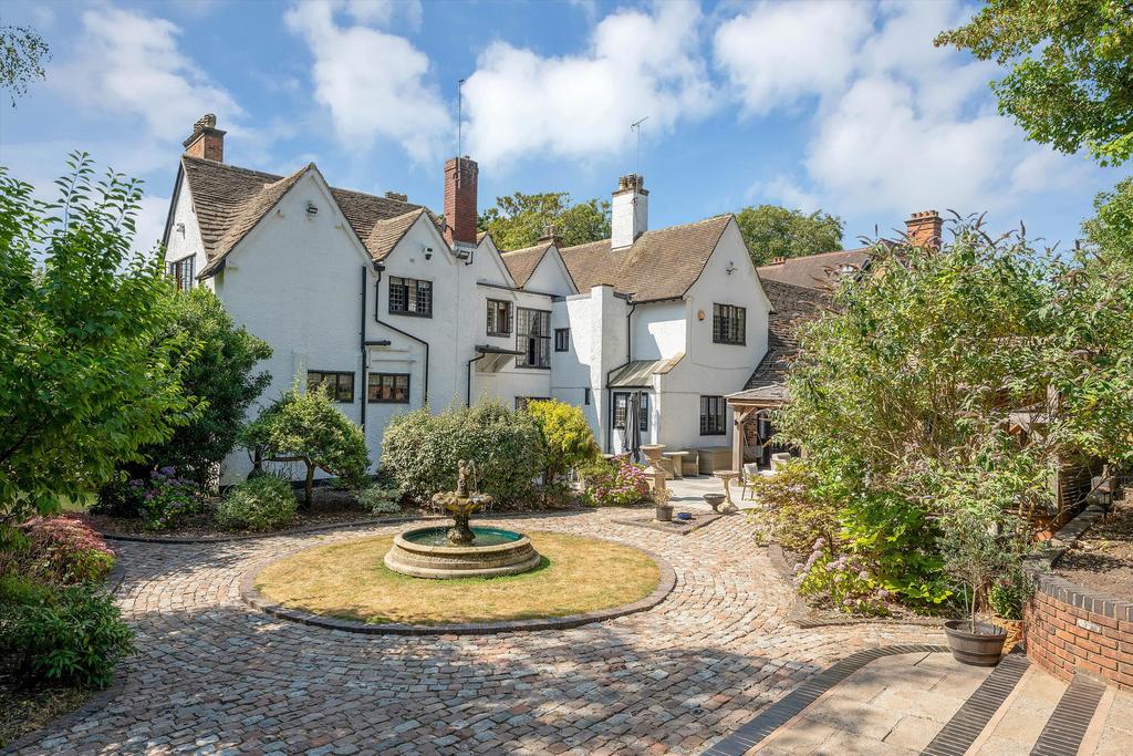 House in Birmingham, The Calthorpe Estate, Harborne - View 2