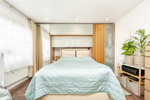 1 bedroom maisonette for sale, Kenilworth Gardens, Watford
