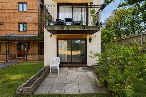 2 bedroom flat for sale, Uxbridge Road, Cygnet House Uxbridge Road, HA7