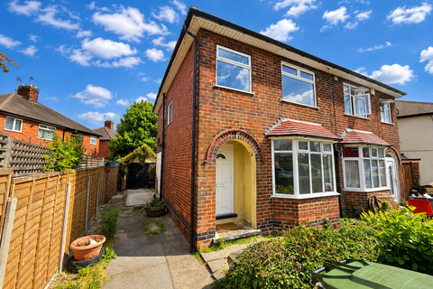3 bedroom house to rent, Lilac Crescent, Nottingham, NG9