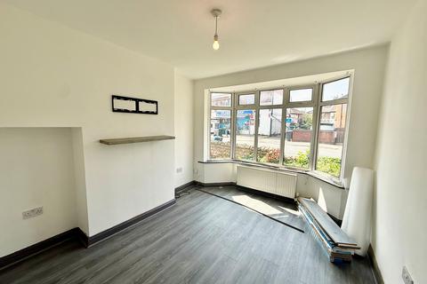 3 bedroom house to rent, Lilac Crescent, Nottingham, NG9