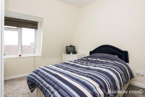 1 bedroom apartment to rent, Station Lane, Hornchurch, RM12