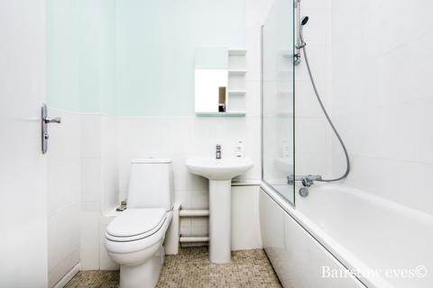 1 bedroom apartment to rent, Station Lane, Hornchurch, RM12
