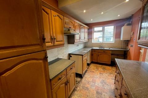 3 bedroom semi-detached house to rent, Wragby Road, Lincoln, LN2