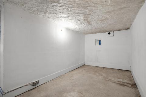2 bedroom end of terrace house for sale, Halifax Road, Huddersfield, HD3