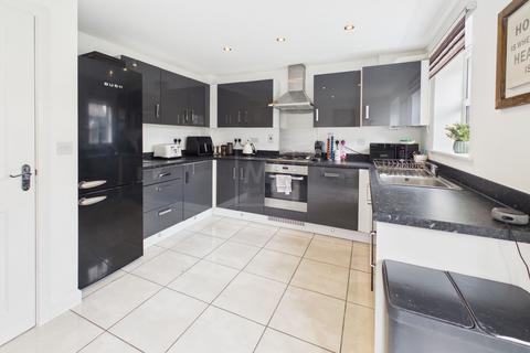 3 bedroom end of terrace house for sale, Rose Creek Gardens, Great Sankey, WA5