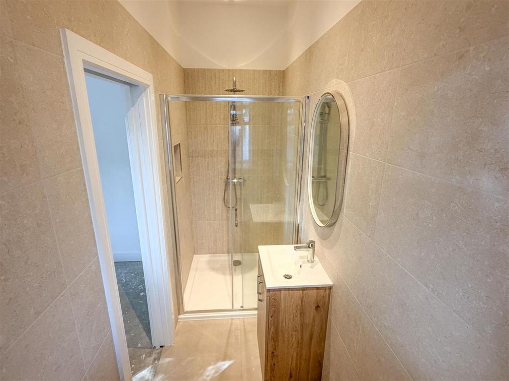 En-Suite Shower